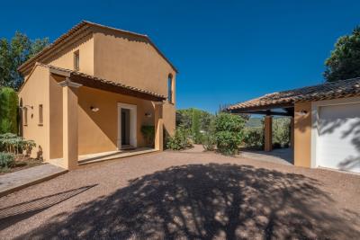 Villa-de-vacances-4-chambres-avec-piscine-privee-a-la-motte---var--40-