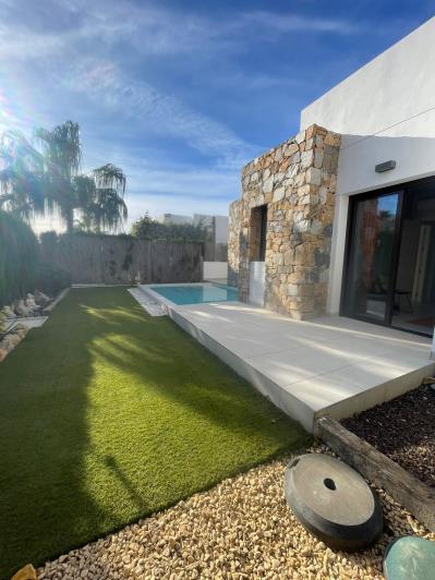 Image No.2-2 Bed Villa / Detached for sale