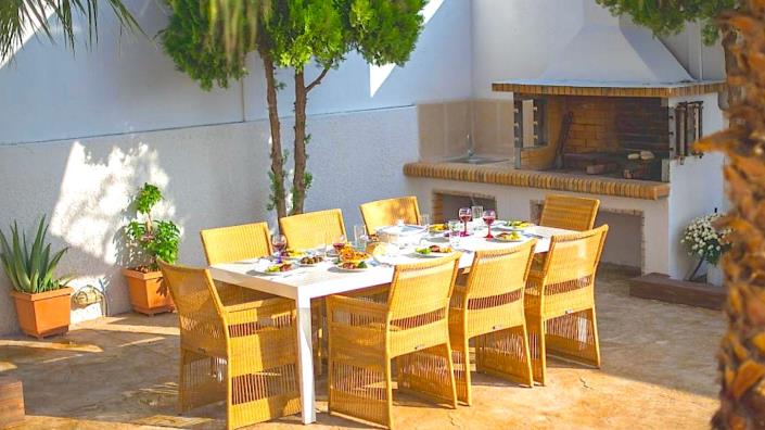 Image No.38-8 Bed Villa / Detached for sale