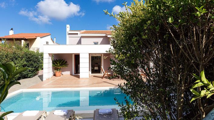 Image No.2-4 Bed Villa / Detached for sale