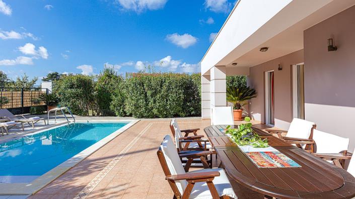 Image No.39-4 Bed Villa / Detached for sale