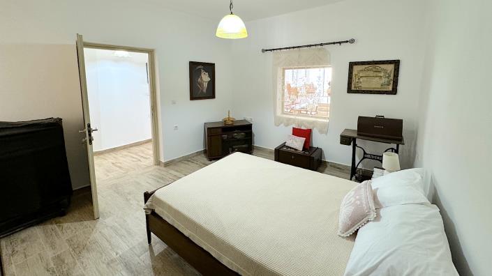 Image No.18-Maison de campagne de 4 chambres à vendre à Gerakari