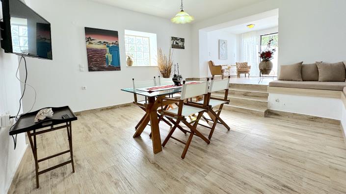 Image No.20-Maison de campagne de 4 chambres à vendre à Gerakari