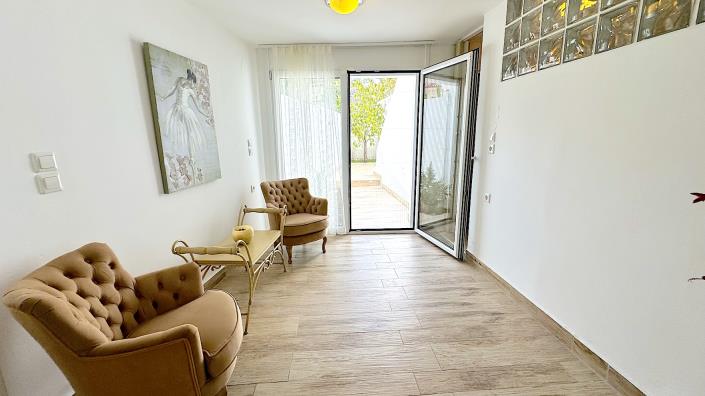 Image No.21-Maison de campagne de 4 chambres à vendre à Gerakari