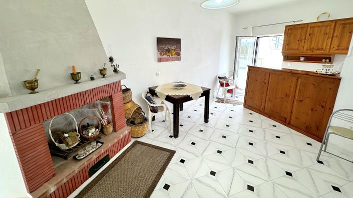 Image No.33-Maison de campagne de 4 chambres à vendre à Gerakari