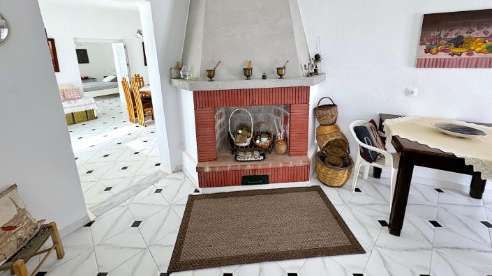 Image No.35-Maison de campagne de 4 chambres à vendre à Gerakari