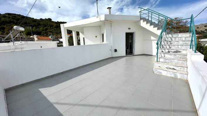 Image No.36-Maison de campagne de 4 chambres à vendre à Gerakari