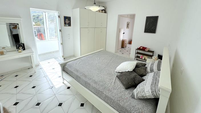 Image No.39-Maison de campagne de 4 chambres à vendre à Gerakari