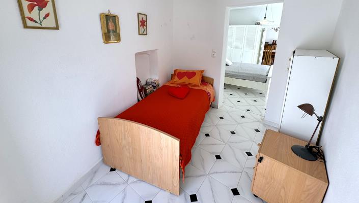 Image No.41-Maison de campagne de 4 chambres à vendre à Gerakari