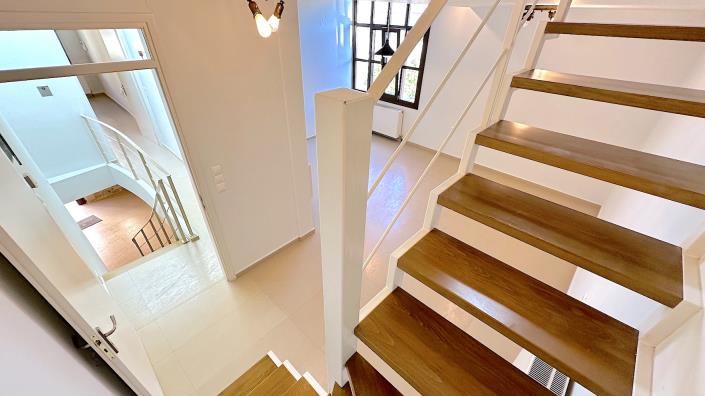 Image No.25-3 Bed Townhouse for sale