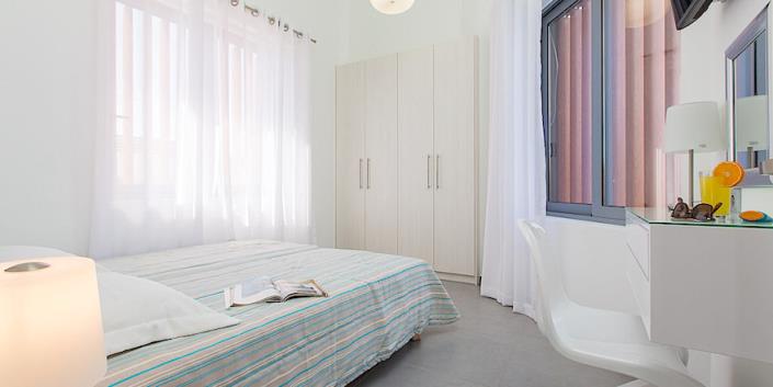 Image No.14-4 Bed Villa / Detached for sale