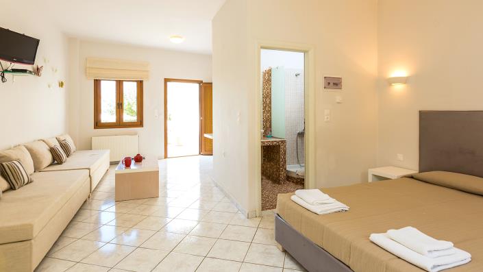 Image No.8-Villa / Détaché de 6 chambres à vendre à Arkardi