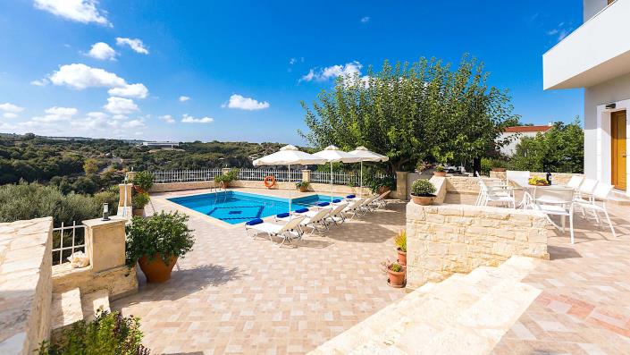 Image No.6-Villa / Détaché de 6 chambres à vendre à Arkardi