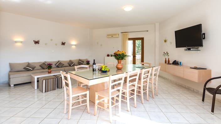 Image No.16-Villa / Détaché de 6 chambres à vendre à Arkardi