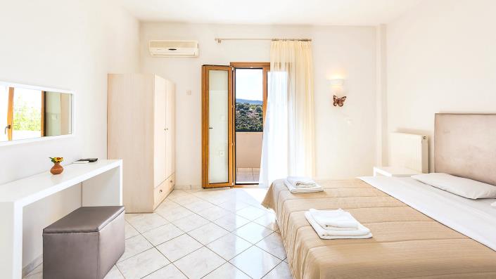 Image No.22-Villa / Détaché de 6 chambres à vendre à Arkardi