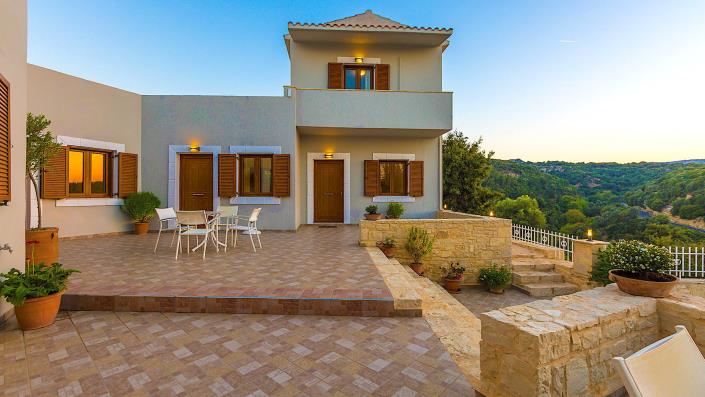 Image No.19-Villa / Détaché de 6 chambres à vendre à Arkardi