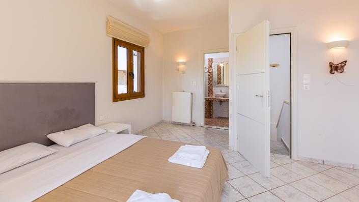 Image No.27-Villa / Détaché de 6 chambres à vendre à Arkardi