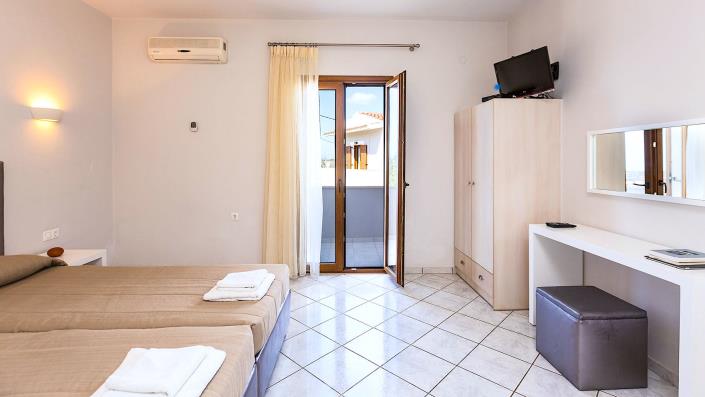 Image No.21-Villa / Détaché de 6 chambres à vendre à Arkardi