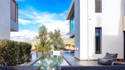 6ac8e24e0aae4546f31b5b9b94f25852