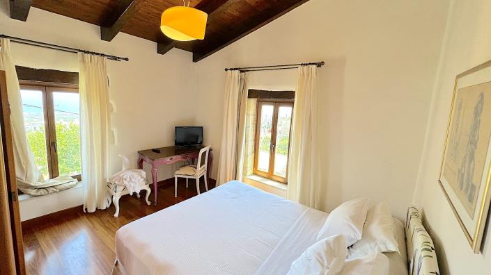 Image No.39-3 Bed Villa / Detached for sale