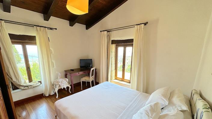 Image No.45-3 Bed Villa / Detached for sale