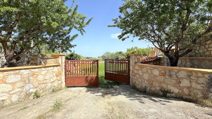 Image No.11-4 Bed Villa / Detached for sale