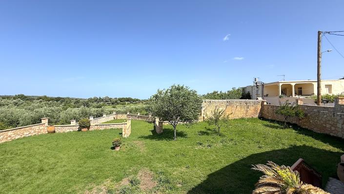 Image No.27-4 Bed Villa / Detached for sale