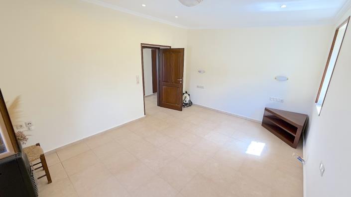 Image No.39-4 Bed Villa / Detached for sale