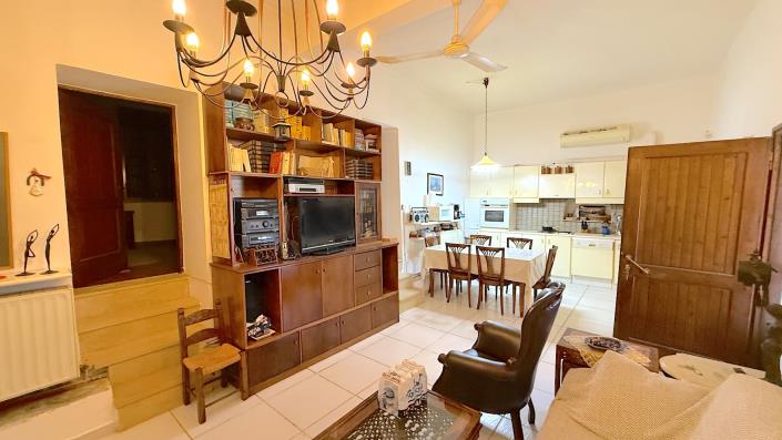 Image No.19-3 Bed Village House for sale