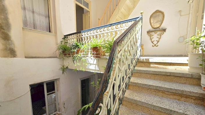 Image No.3-4 Bed Townhouse for sale