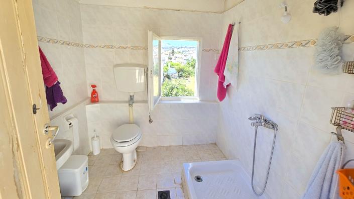 Image No.23-4 Bed Townhouse for sale