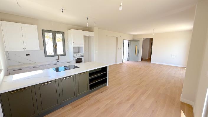 Image No.17-5 Bed Villa / Detached for sale