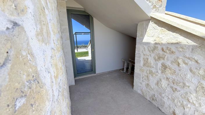 Image No.38-5 Bed Villa / Detached for sale