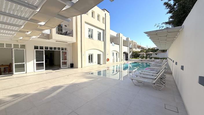 Image No.5-17 Bed Hotel for sale