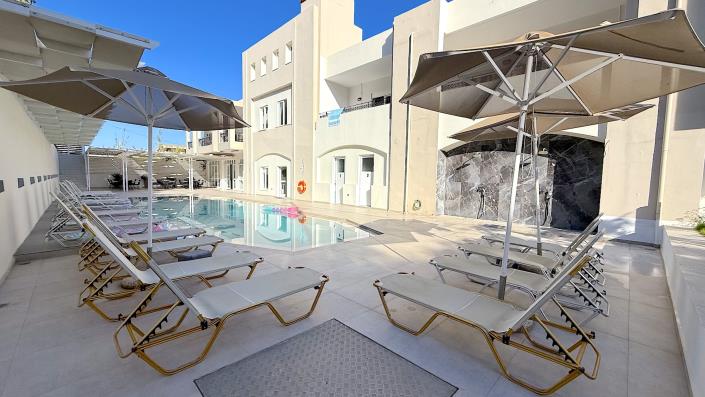 Image No.10-17 Bed Hotel for sale