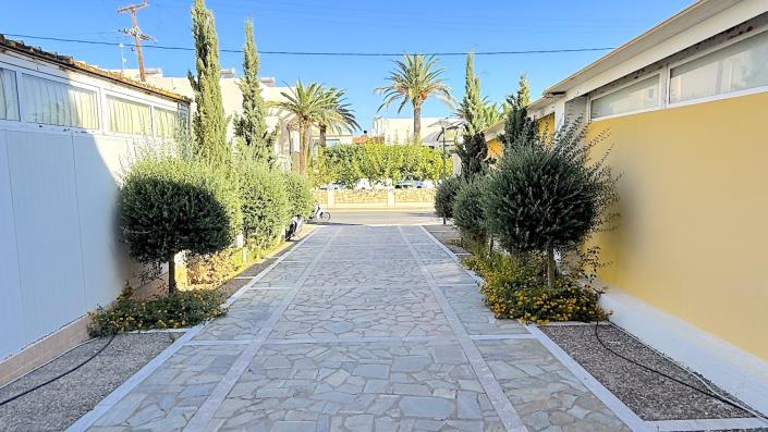 Image No.16-17 Bed Hotel for sale