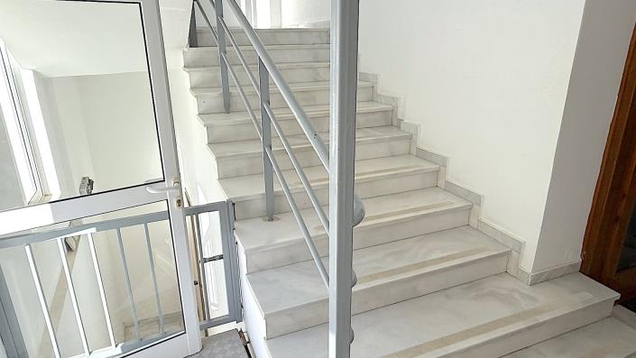 Image No.20-17 Bed Hotel for sale