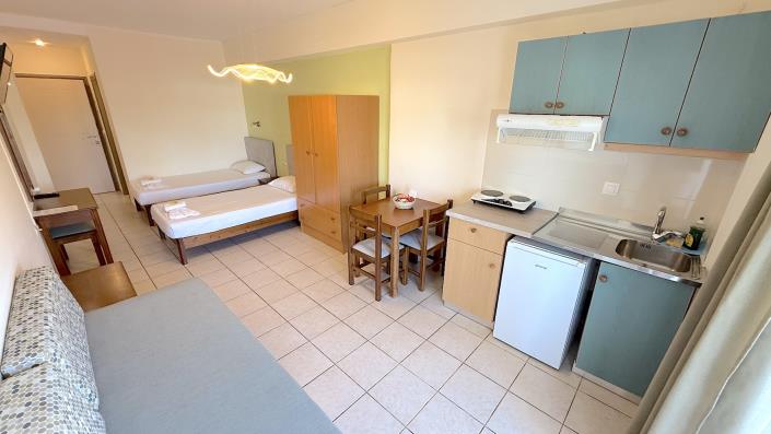 Image No.29-17 Bed Hotel for sale