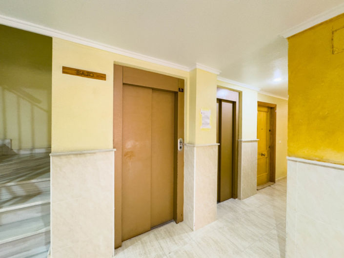 Image No.30-2 Bed Apartment for sale