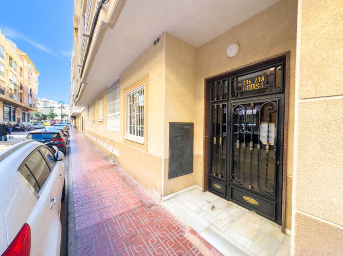 Image No.32-2 Bed Apartment for sale