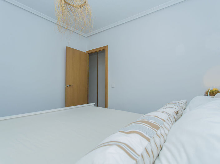 Image No.32-2 Bed Apartment for sale