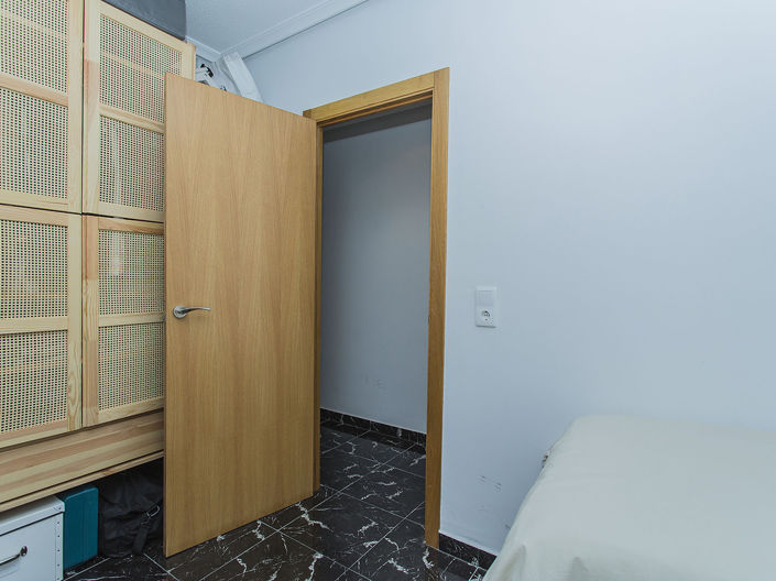 Image No.40-2 Bed Apartment for sale