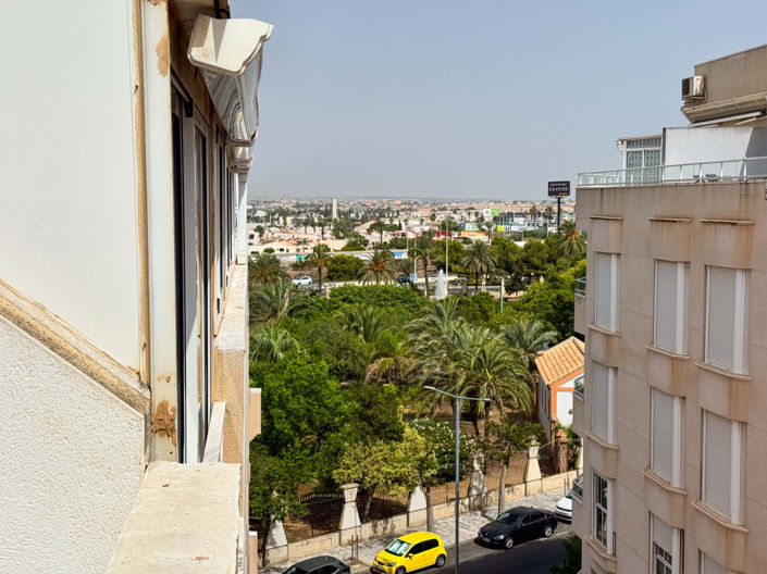 Image No.23-2 Bed Apartment for sale