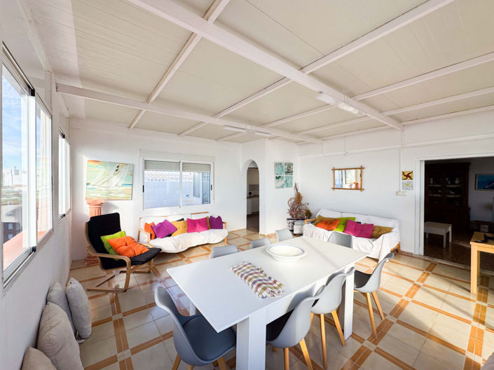 Image No.15-4 Bed Apartment for sale