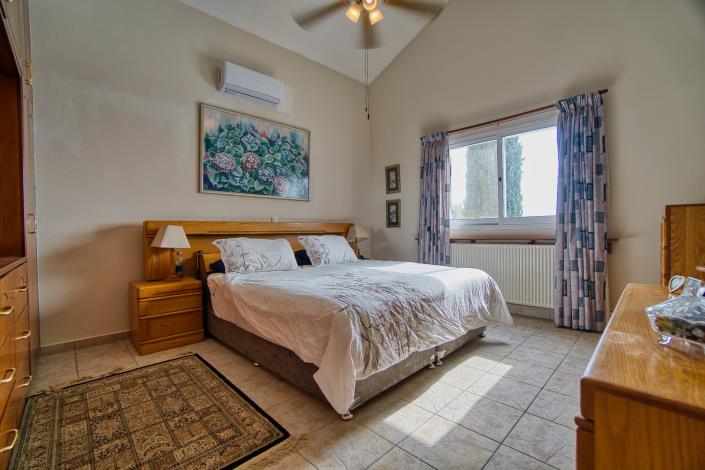 Image No.12-3 Bed Bungalow for sale