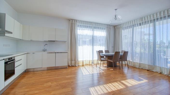 Image No.8-3 Bed Villa / Detached for sale