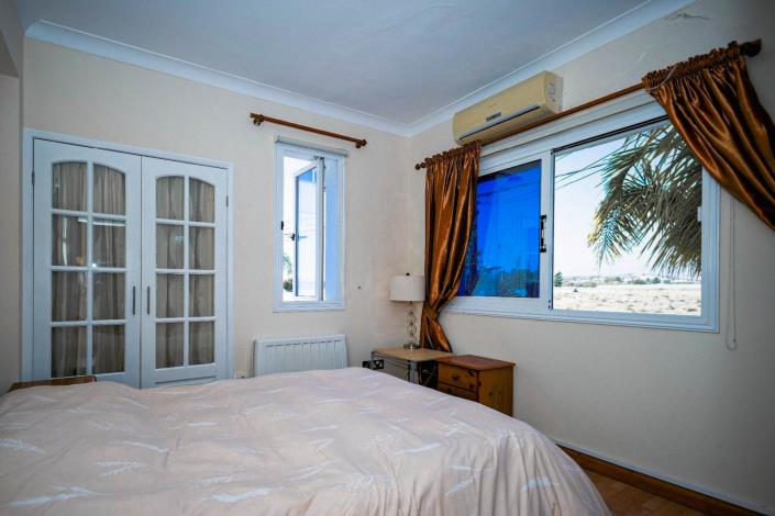 Image No.13-Villa / Détaché de 4 chambres à vendre à Zygi