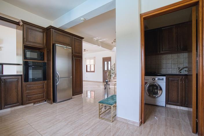 Image No.10-4 Bed Villa / Detached for sale