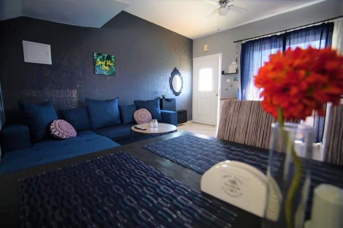 Image No.9-2 Bed Townhouse for sale