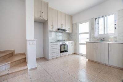 727103-town-house-for-sale-in-chloraka_orig